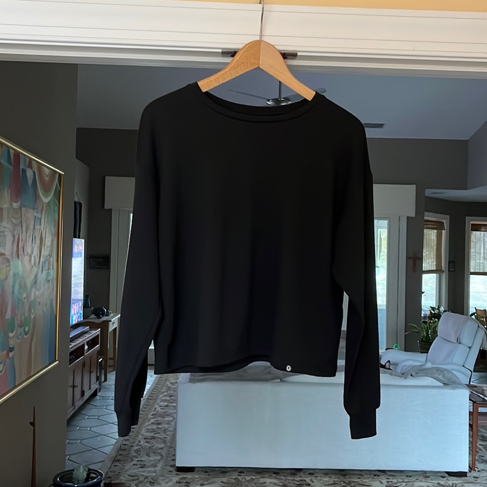 Circle X Black Top